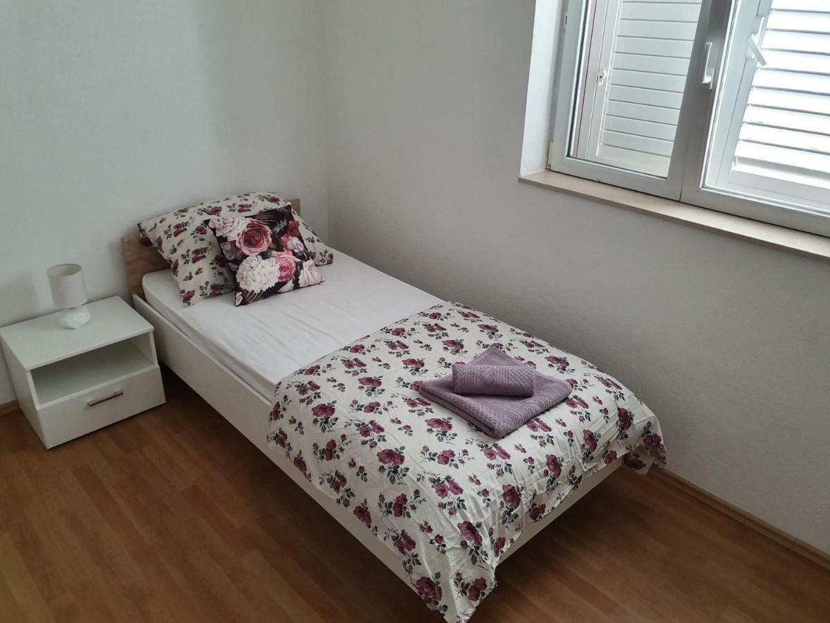 Holiday Home Kastela Village Esterno foto